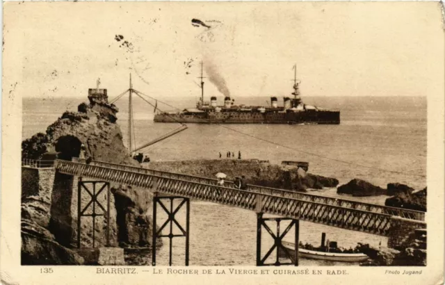 CPA AK Biarritz - Le Rocher de la Vierge et Cuirasse en Rade - Ships (774716)