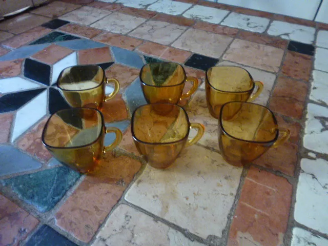 Lot de 6 petites tasses à café MOKA  Vereco, vintage, 1970, rétro