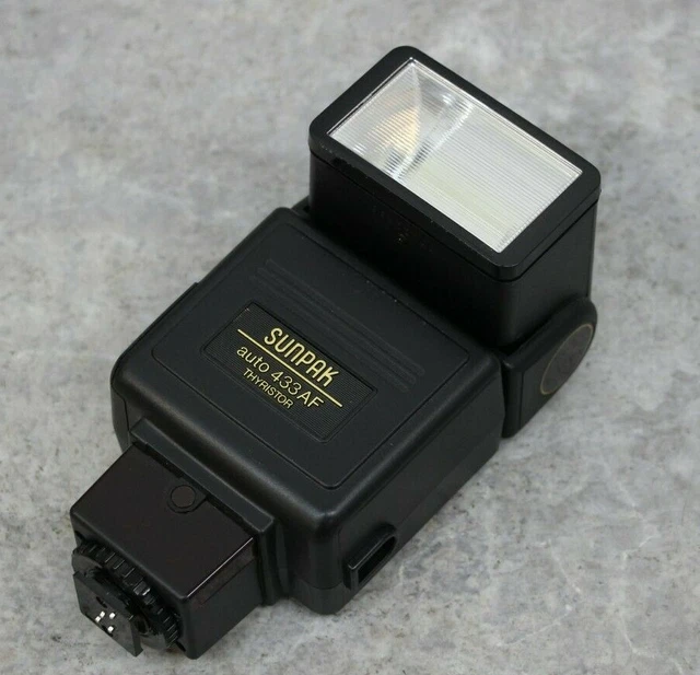 Sunpak Auto 433 AF Thyristor Flash For Minolta Auto Focus Cameras