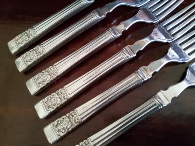 6x Quality Silver Plated Coronation Pattern Oneida Community plate forks 18.7 cm
