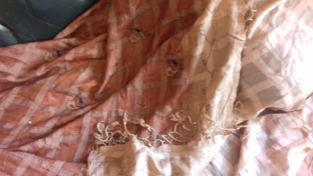 Grand Coupon De Soie Naturelle - Ancien Sari Recyclé, Occasion En Bon état, Tissu Ethnique