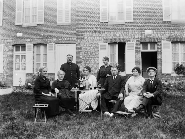 Plaque verre photo ancienne négatif noir et blanc 13x18 cm famille France maison