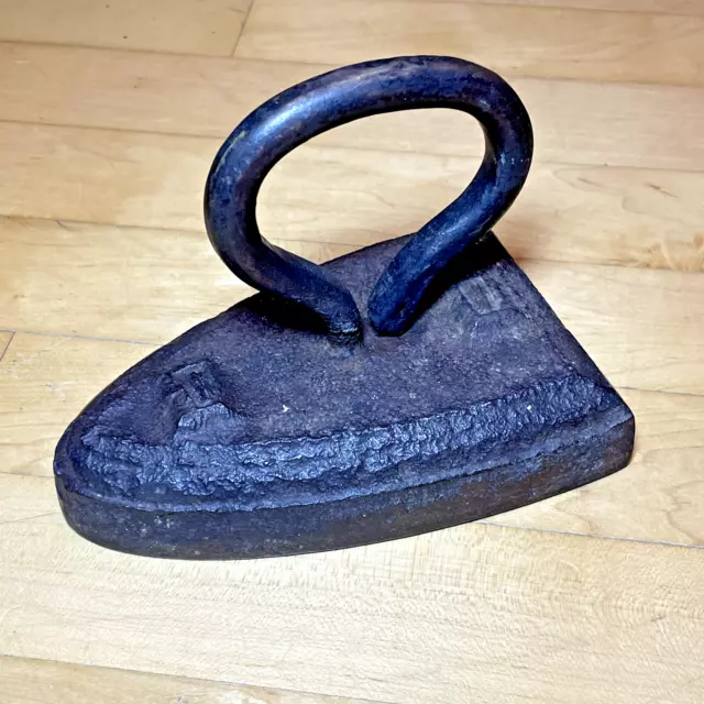 RARE Early Antique Round Hand Forged Iron Flat Sad Iron Primitive Laundry Iron