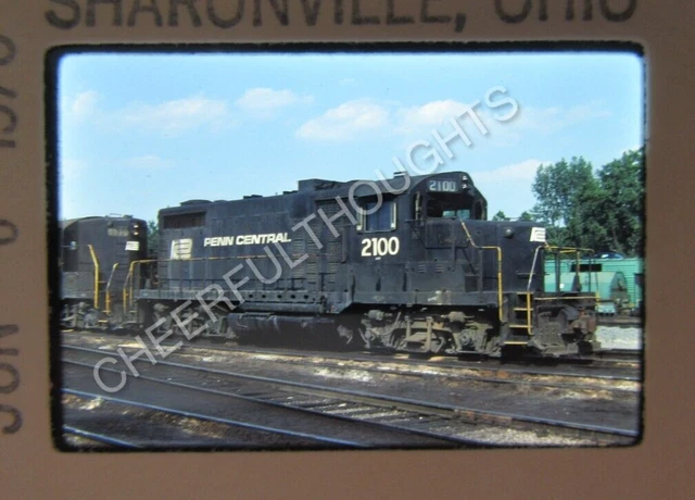 Original '76 Kodachrome Slide PC Penn Central 2100 GP20 Sharonville, OH    38V6