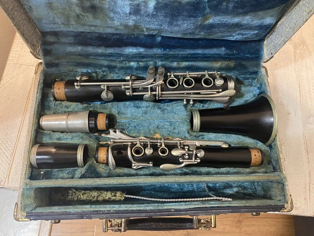 Antique Vintage Pan American Clarinet with case Serial # A 10681