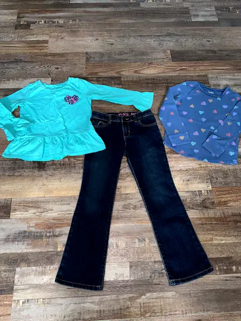 3 piece outfit. Girls size 8. Children's Place Jeans Worn twice Carter's Oshkosh