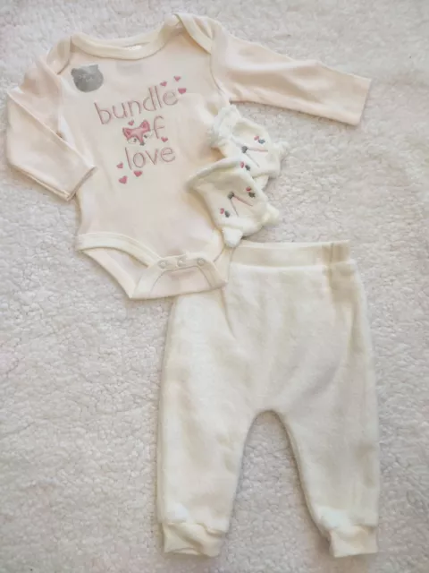 'Bundle Of Love' Mitten 3PC Outfit Set (0-3, 3-6, 6-9 Months)