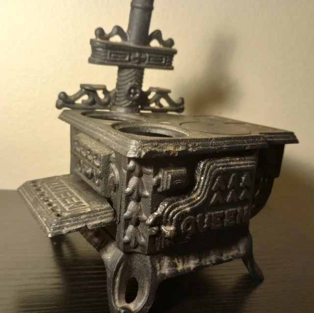 VINTAGE CAST IRON QUEEN Miniature Stove Antique Toy 19.50 PicClick