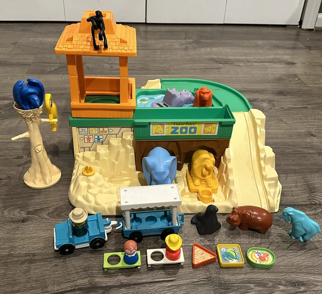 VINTAGE 1984 FISHERPRICE Little People Zoo Nearly Complete Animals