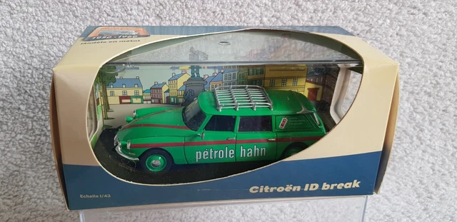 Miniature Artisanale 1/43 – Citroën ID Break Avec Bateau Zodiac Sur Le Toit