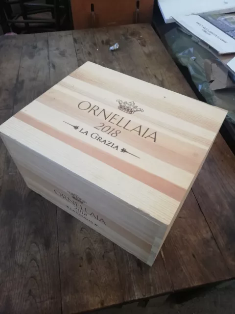 cassa di legno vuota di Ornellaia La Grazia 2018