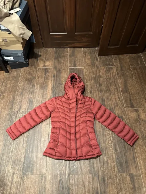 Patagonia Womens Downtown Loft Red Quilted Down Parka Jacket Small 28600