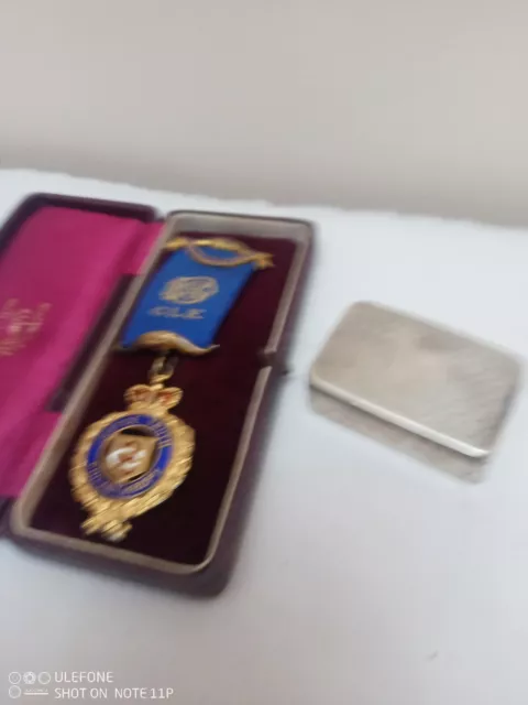 ROTTAMI Articoli Argento 66,45 gms. Scatola d'argento e medaglia filantropia Giustizia Verità