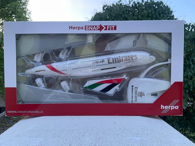 Avion de ligne - AIRBUS A380-800 Emirates Year of Tolerance