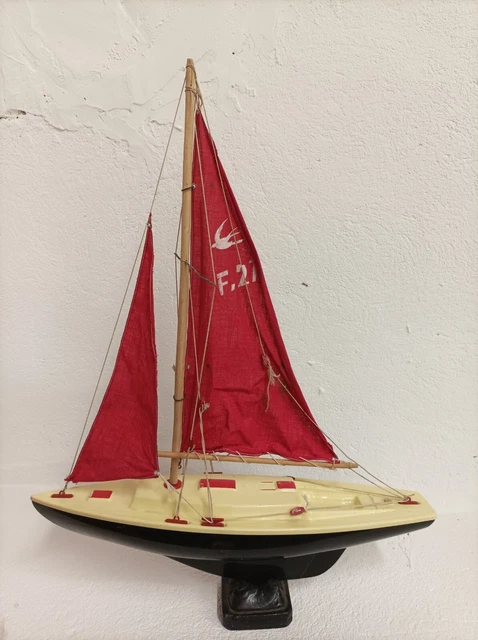 Voilier De Bassin Ancien GIRAUD SAUVEUR Clamart 92140 Jeux - Jouets Voilier De Bassin Ancien GIRAUD SAUVEUR Clamart 92140 Jeux - Jouets