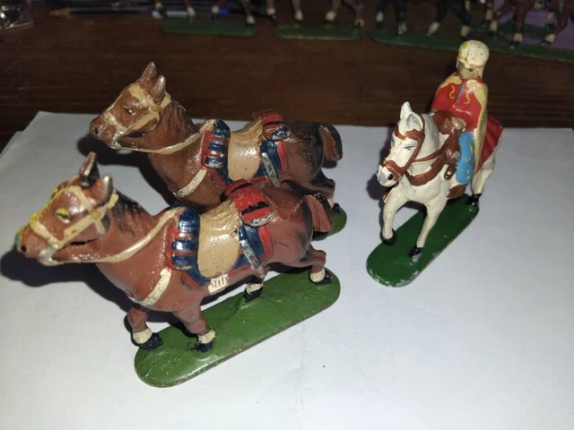 Figurine Quiralu - Le Tiercé - Cheval De Course - 1/32 Aluminium - France