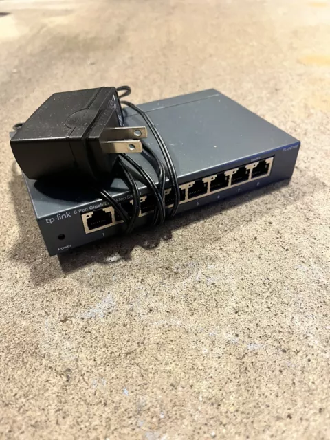 TP-LINK TL-SG108PE 8-Port Gigabit PoE Easy Smart Switch