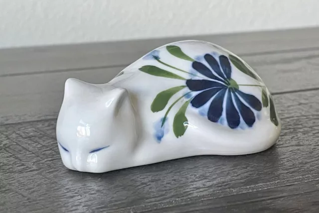 Vintage 3” Ceramic Sleeping Cat Figurine Dansk Ceramic Sage Song  Pattern Blue