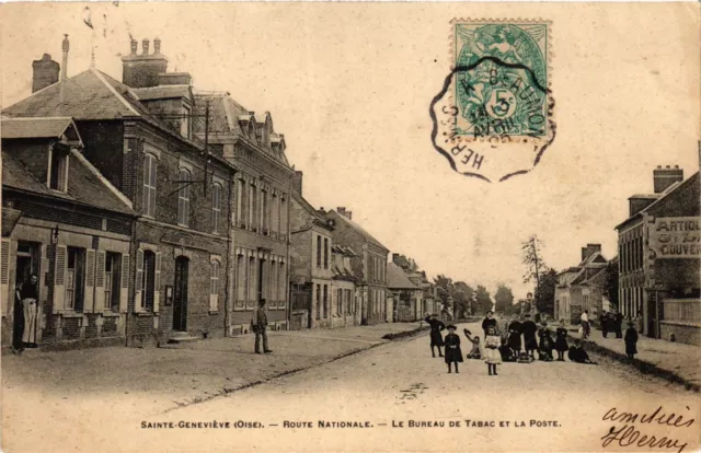CPA Ste-GENEVIEVE Route Nationale. Le Bureau de Tabac et la Poste (423910)