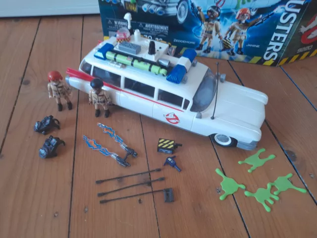 Playmobil 9220 - Ghostbusters Auto Ecto-1 (mit Licht & Soundeffekten) + Karton