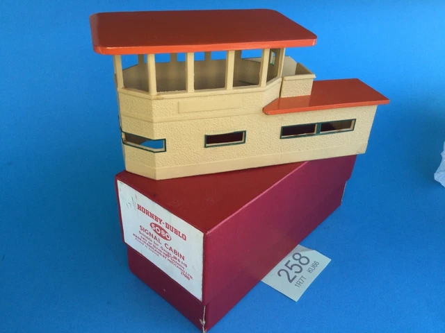 HORNBY DUBLO 5080 Signal Cabin, With Box, 1961. Near Mint Condition.