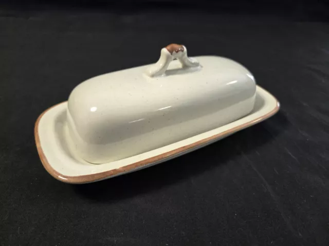 Hearthside Casual Elegance Stoneware Covered Butter Dish Japan