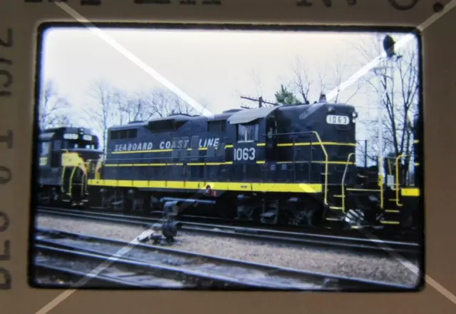 Original '72 Kodachrome Slide SCL Seaboard Coast Line 1063 GP18 Apex, NC   39Y39