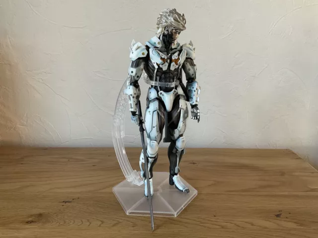 PLAY ARTS KAI Metal Gear Solid Rising Revengeance Raiden White Ver