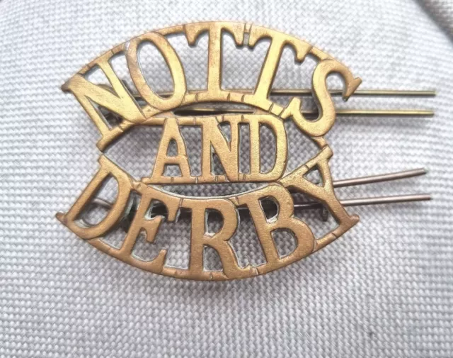 Original WW1 Sherwood Foresters Notts and Derby Regiment Shoulder Title Badge