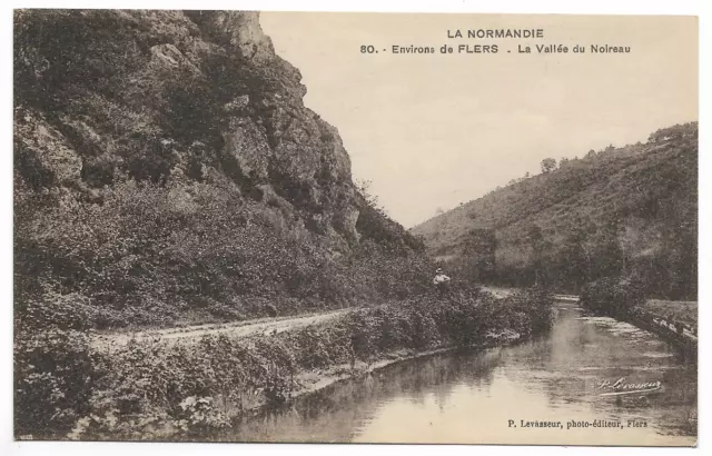 CPA " Environs de FLERS - La Vallée du Noireau