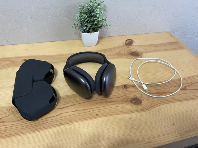 Apple AirPods Max Space Gray