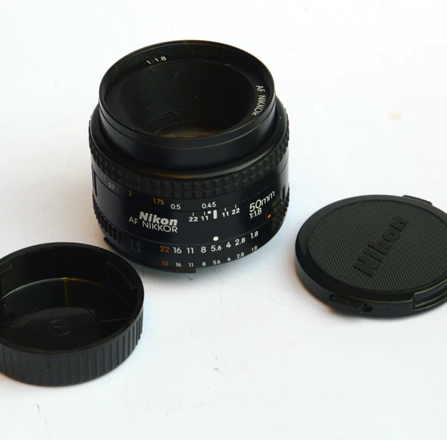 Objectif Nikon AF NIKKOR 50 mm 1 :1.8 + CAPS