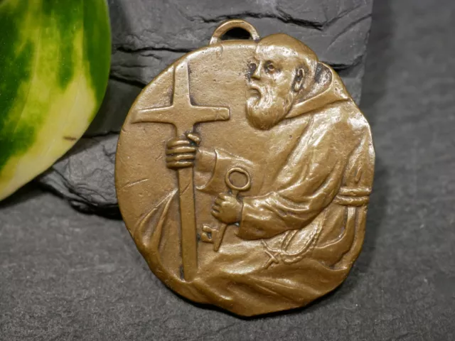 Bronze Pilger Medaille Anhänger Wallfahrt Altötting Bruder Konrad Relief