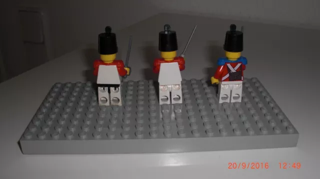 3 Lego Minifiguren Soldaten Rotrock Imperial Piraten 2
