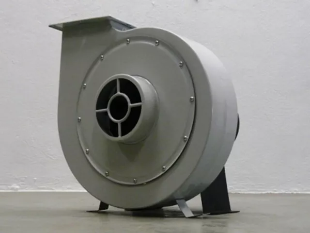 Radialventilator 3900 cbm/h Industrielüfter Absaugmotor Gebläse Gäbläselüfter