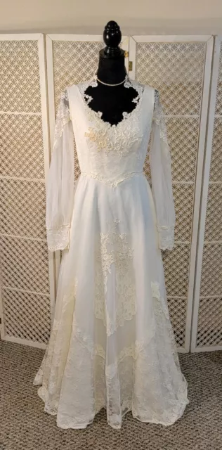 Vintage BRIDALLURE Alfred Angelo Ivory Long Wedding Dress with Long Train