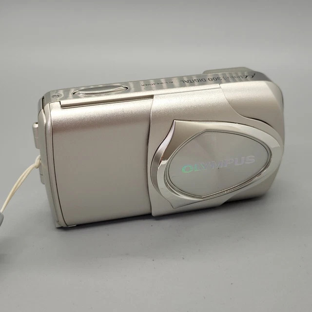 Olympus Mju 300 3,2 megapixel fotocamera digitale compatta argento testato