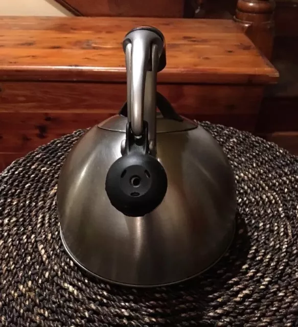 OXO Uplift Kettle Teapot 18/8  Brushed Stainless Steel 1.9 Liter / 2.0 Quart