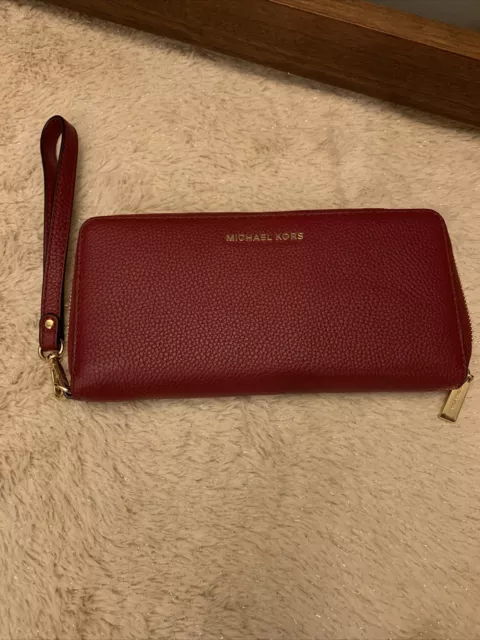 NWT - MICHAEL Michael Kors Mercer Travel Continental Wristlet Wallet in Cherry