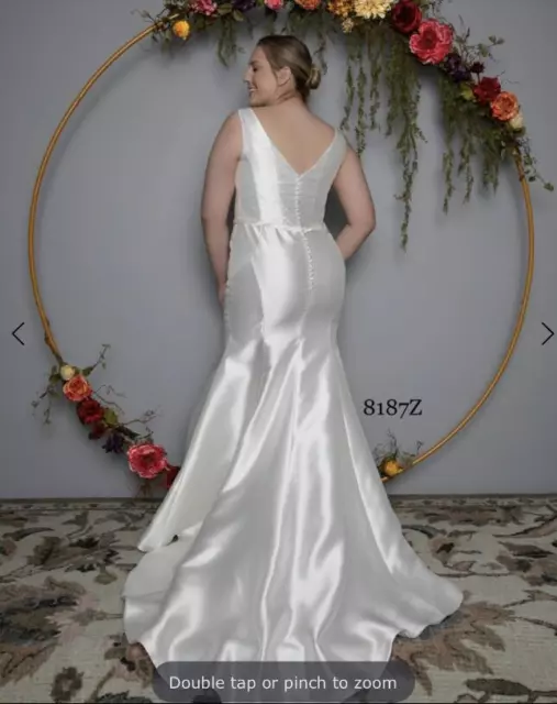 Satin Plus Size Wedding Dress Mermaid Sleeveless Elegant White Ivory Bridal Gown 3