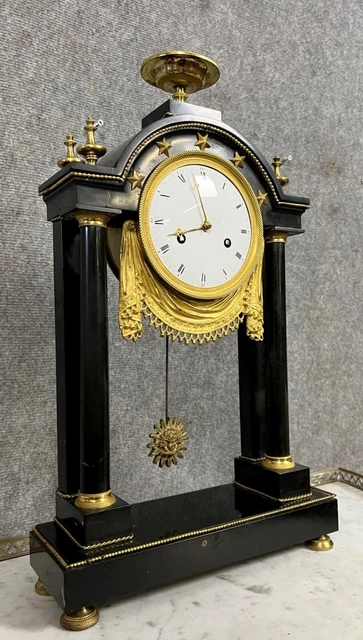 Pendule En Marbre Noir