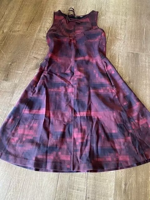Lululemon Dusk To Dawn Dress size 6