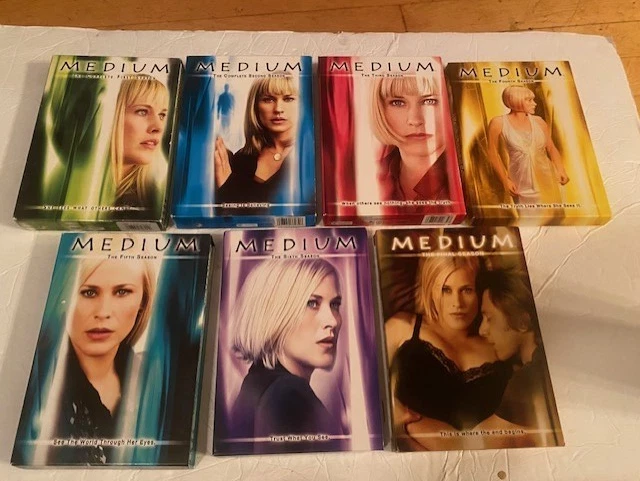 その他 Medium - Complete Seasons 1-7 [DVD] [Import anglais] tf8su2k Amazon.com: Medium: The Complete Series Seasons 1-7 : Movies