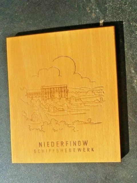 Altes kleines Bild auf Holz, Schiffshebewerk Niederfinow, DDR um 1965