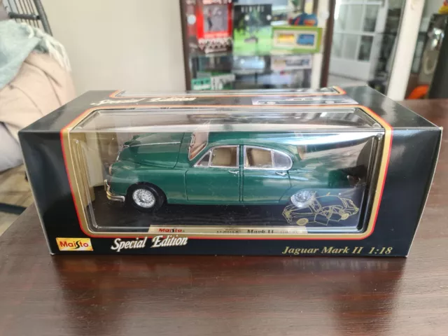 Maisto Special Edition Jaguar Mark II 1959 3.8 grün Maßstab 1:18 Druckguss verpackt