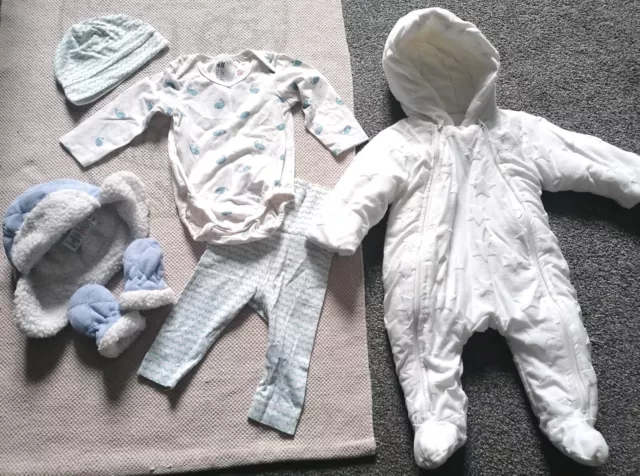 Baby Boy 0-3 Bundle - White Pramsuit, Hat&mittens set, Cute Whale Design Outfit