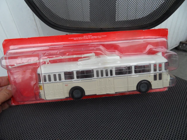 Modèle Réduit 1/43 Autobus Pegaso Z-403 Monocaco - IXO Hachette - Neuf