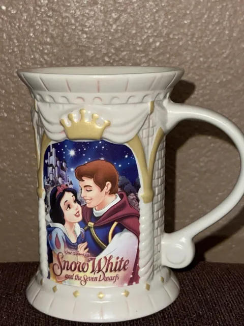 Disney Store Exclusive Snow White  3D Castle Mug Cup Coffee Tea