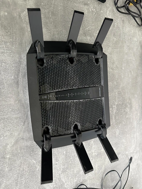 NETGEAR Nighthawk X6S router Wi-Fi intelligente (R8000P) - router tri-band AC4000 3