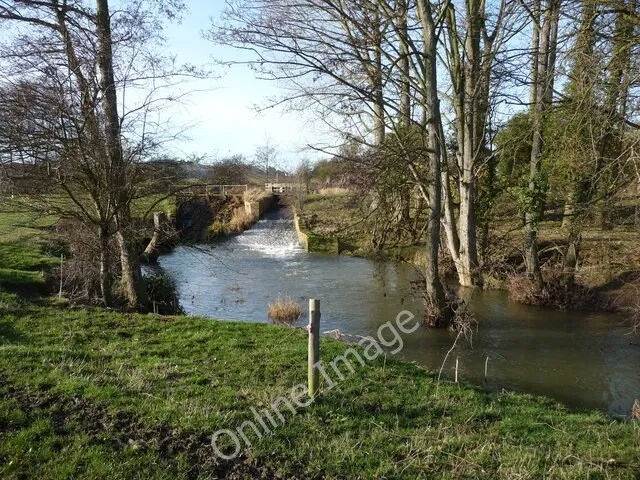 Photo 6x4 Weir on the River Isbourne Wormington The mill weir adjacent to c2009
